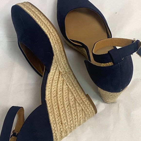 Crown & Ivy Wedge Sandals Boho Espadrille Block Heels with Ankle Strap & Charm - Picture 2 of 7